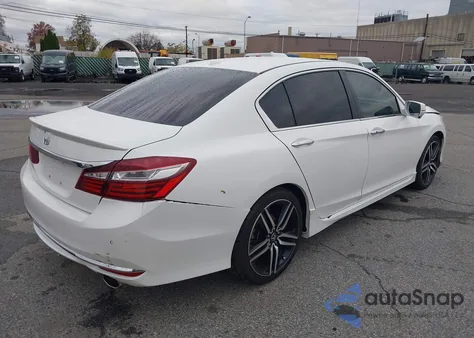 2017 Honda Accord Touring V6 z USA, uszkodzony, nr VIN 1HGCR3F91HA019349